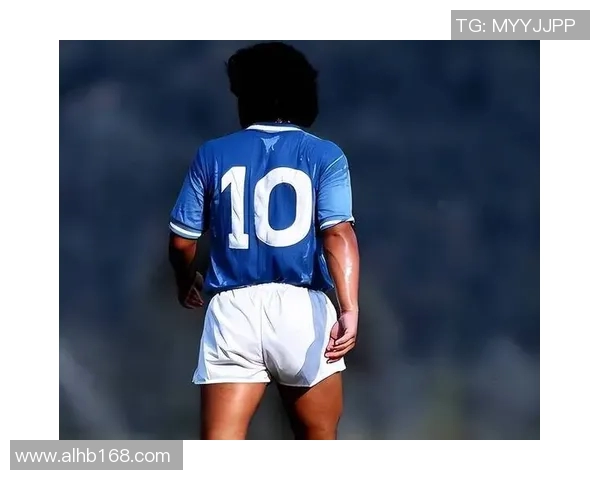 足球历史十大球星排名分析 谁是足坛最具影响力的传奇人物